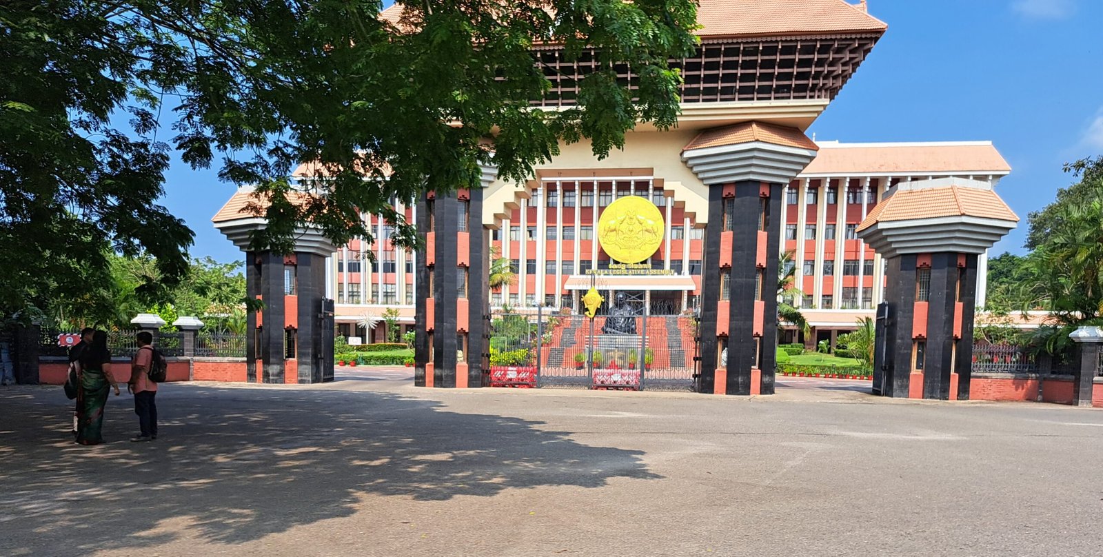 Kerala Legislative Assembly building; Arunpnair 787, CC BY-SA 4.0